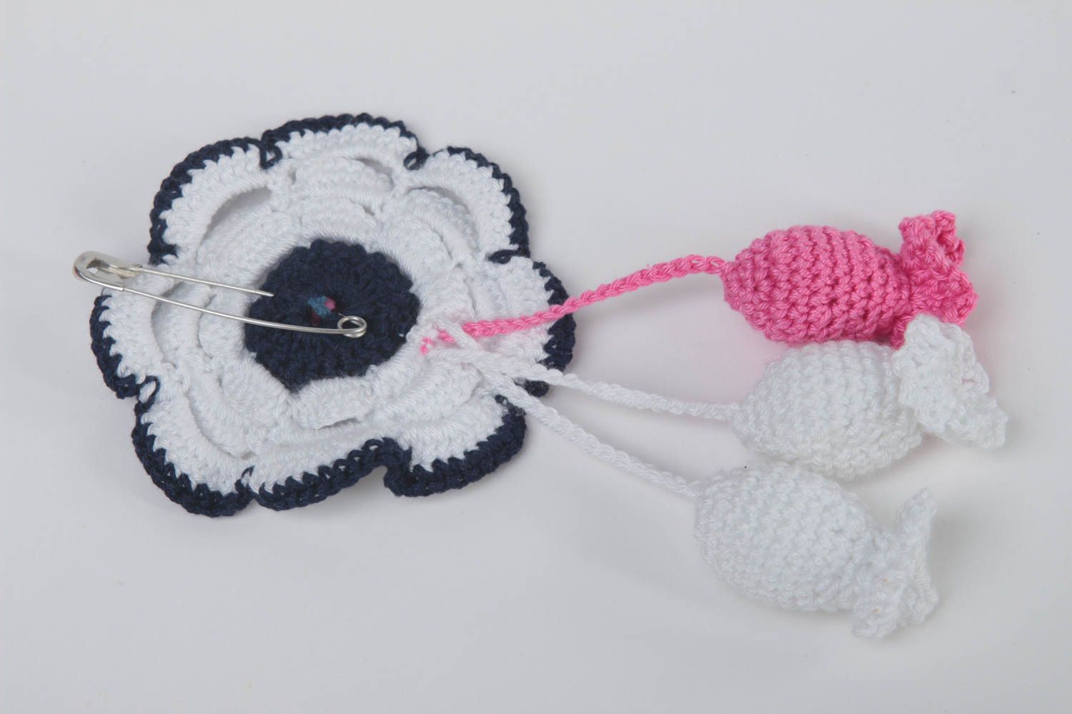 Handmade crocheted brooch flower brooch fashion jewelry present for women photo 4