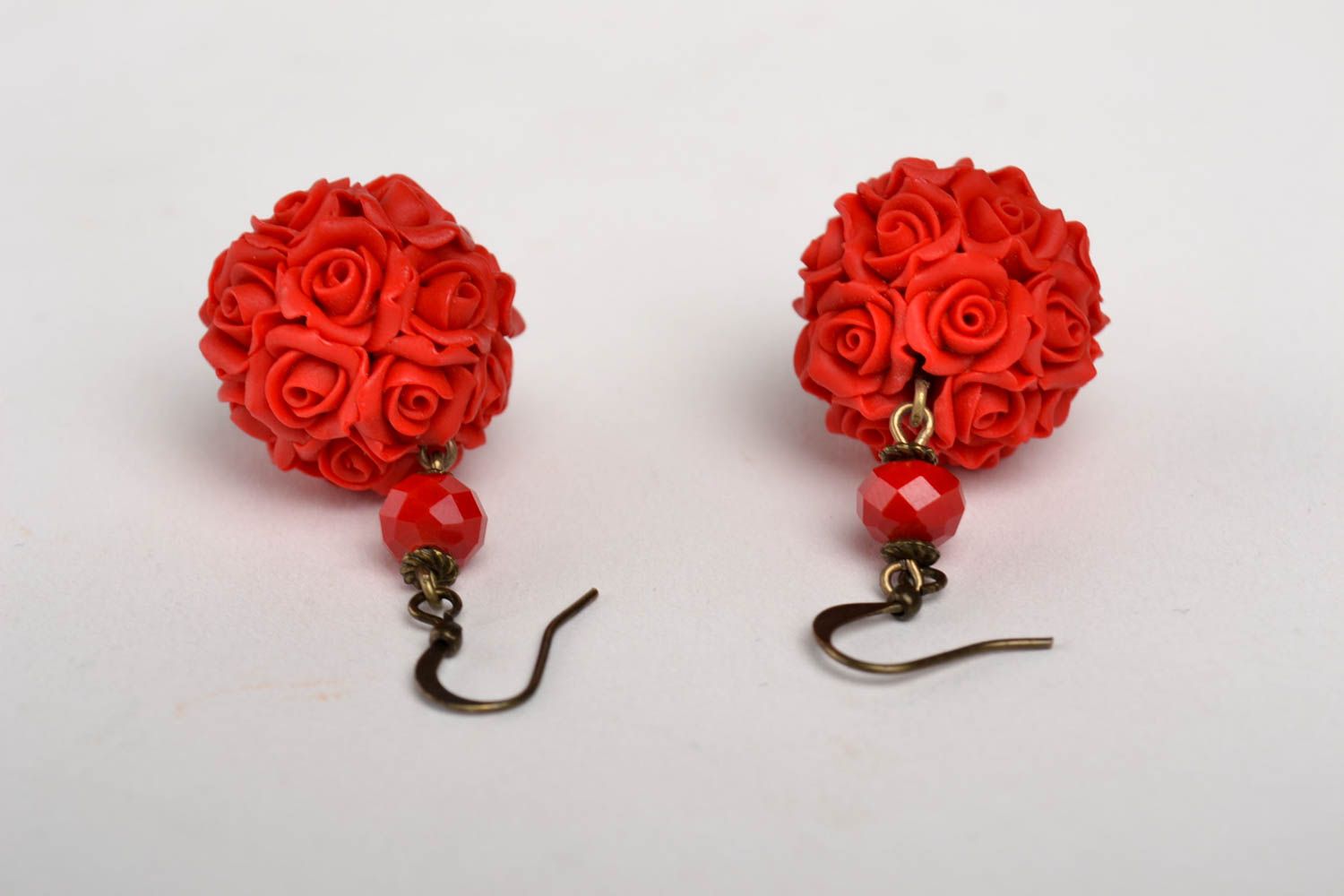 Blumen Ohrringe handmade Designer Schmuck in Rot zartes Accessoire für Frauen foto 3