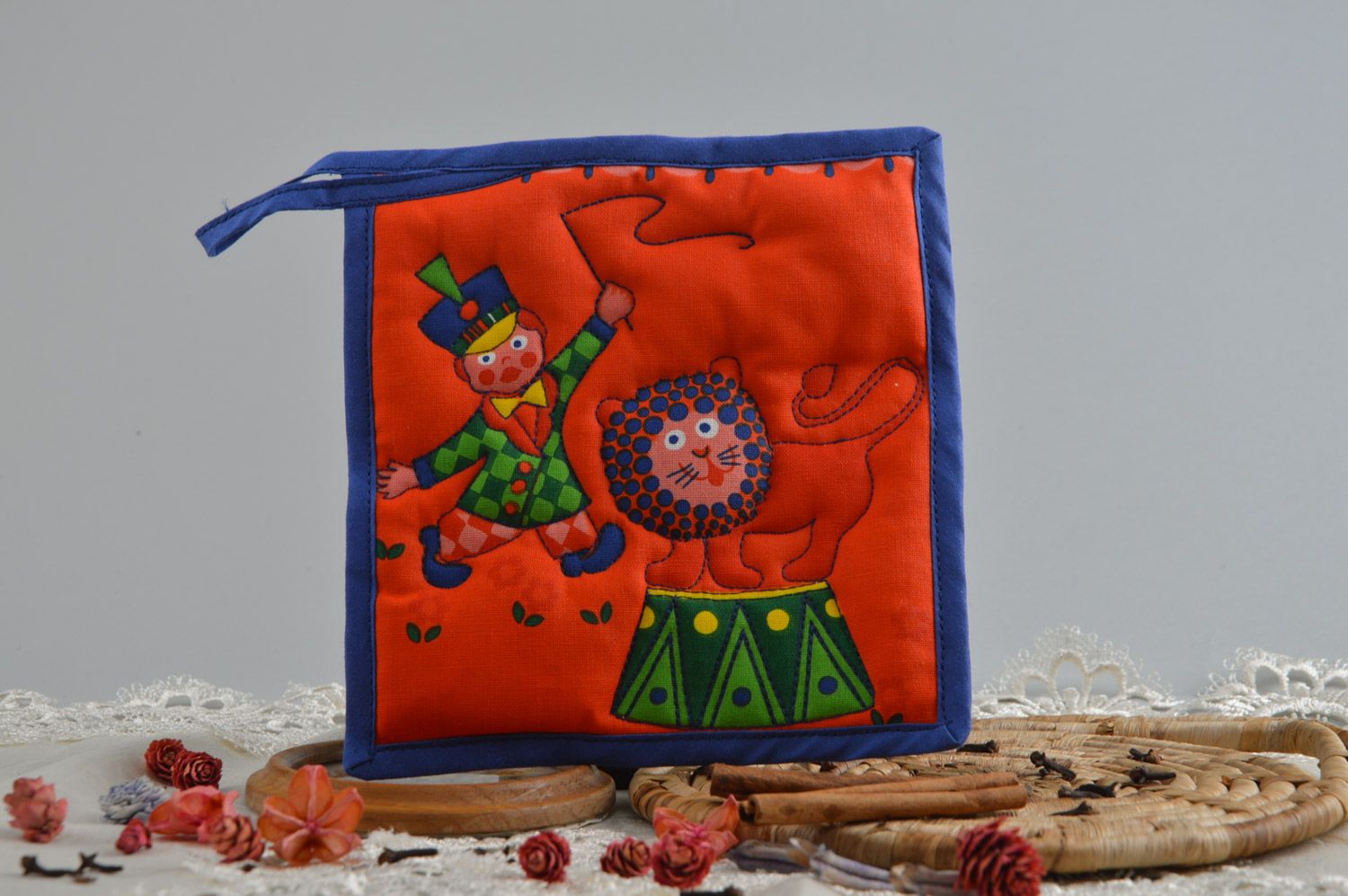 Bright red handmade square hot pot holder sewn of cotton Lion in Circus photo 3