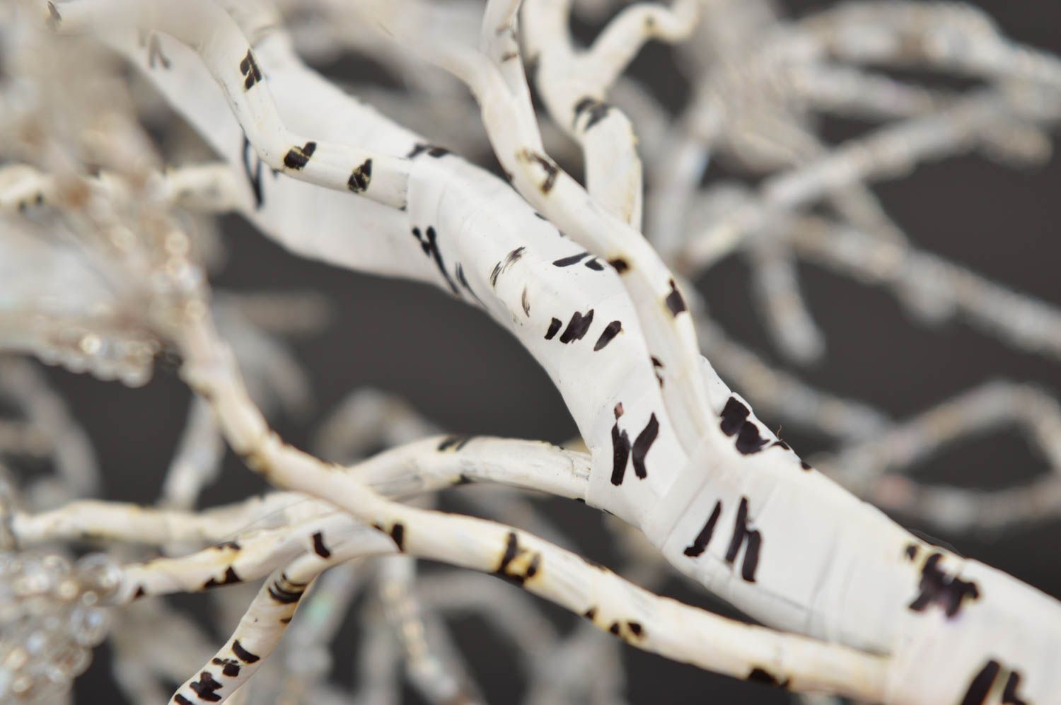 Дерево из бисера сувенир из бисера ручная работа настольный декор Снежная береза фото 4