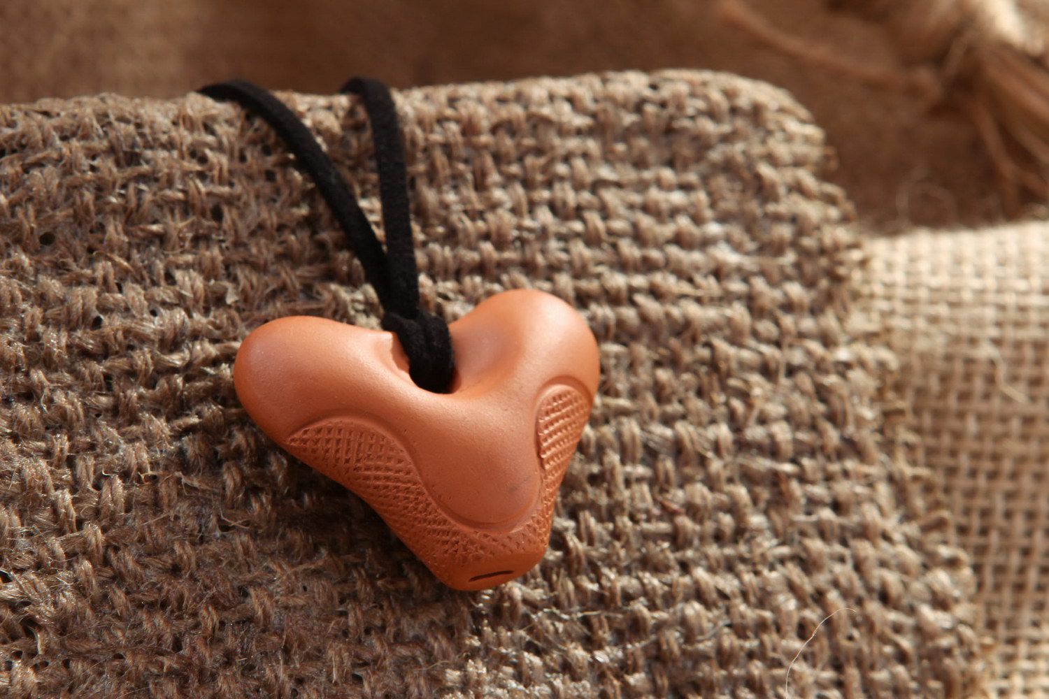 Heart-shaped ceramic tin whistle pendant photo 1