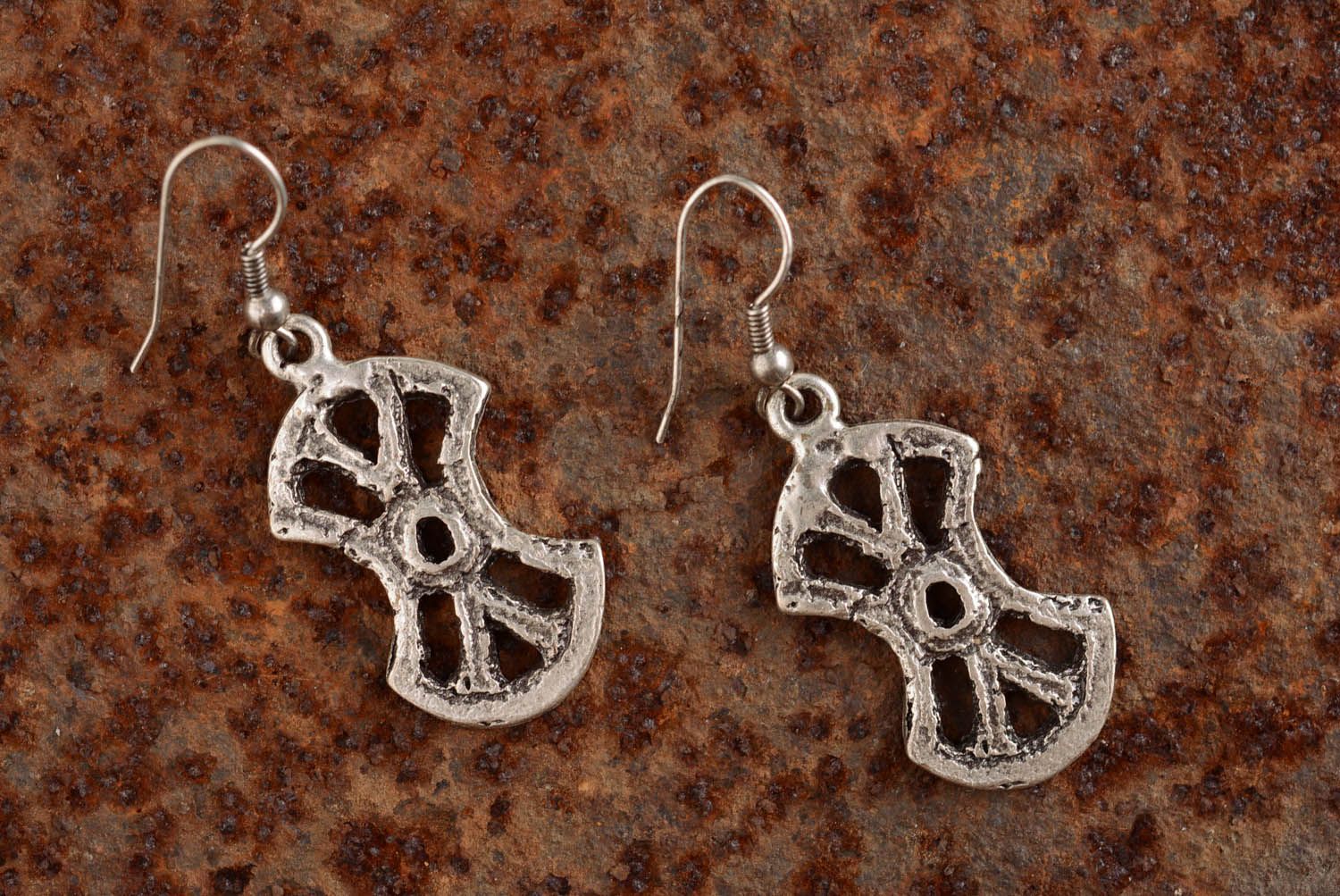 Metallic earrings photo 1