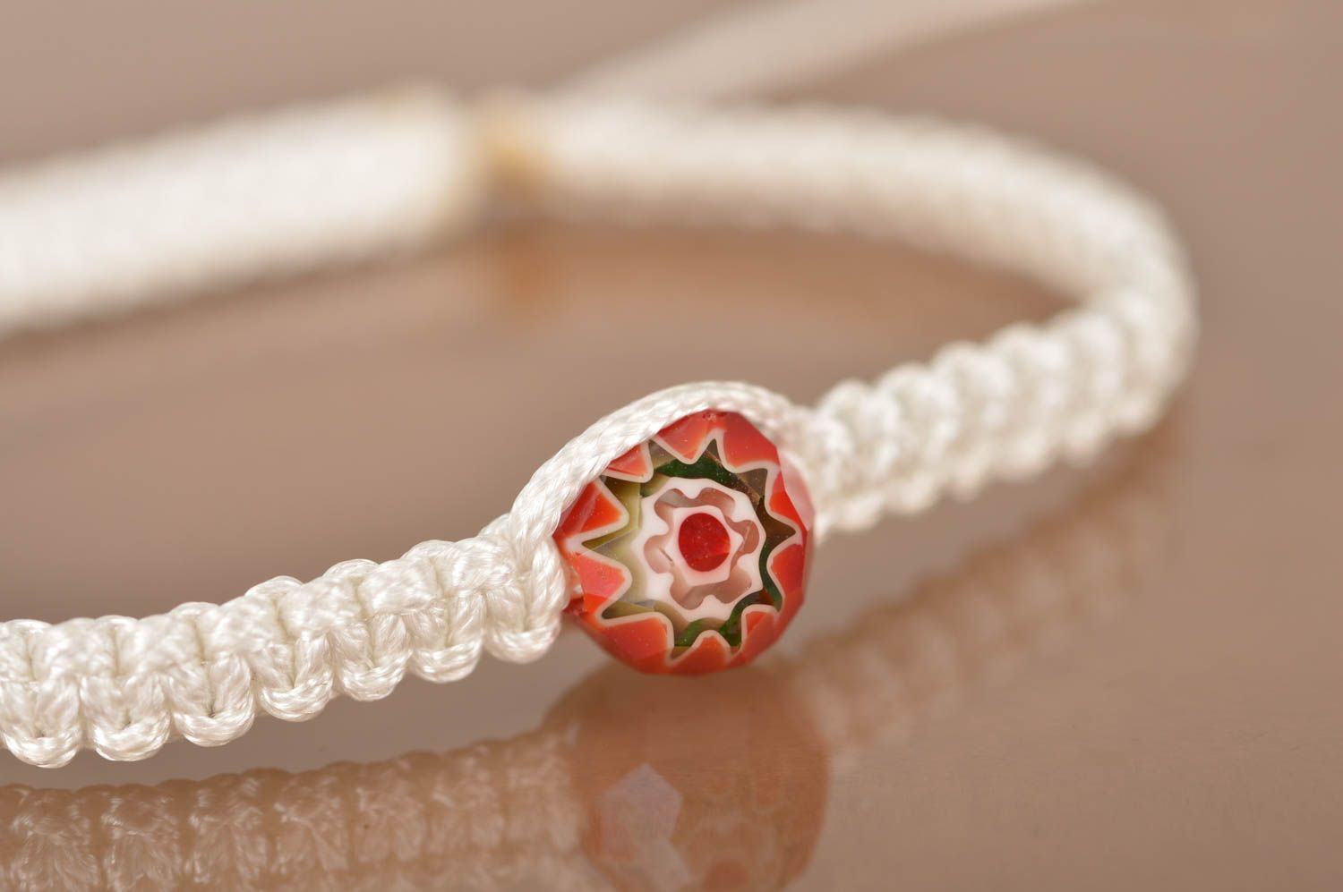 Handmade strand adjustable friendship bracelet braided beige string bracelet with one red bead photo 3