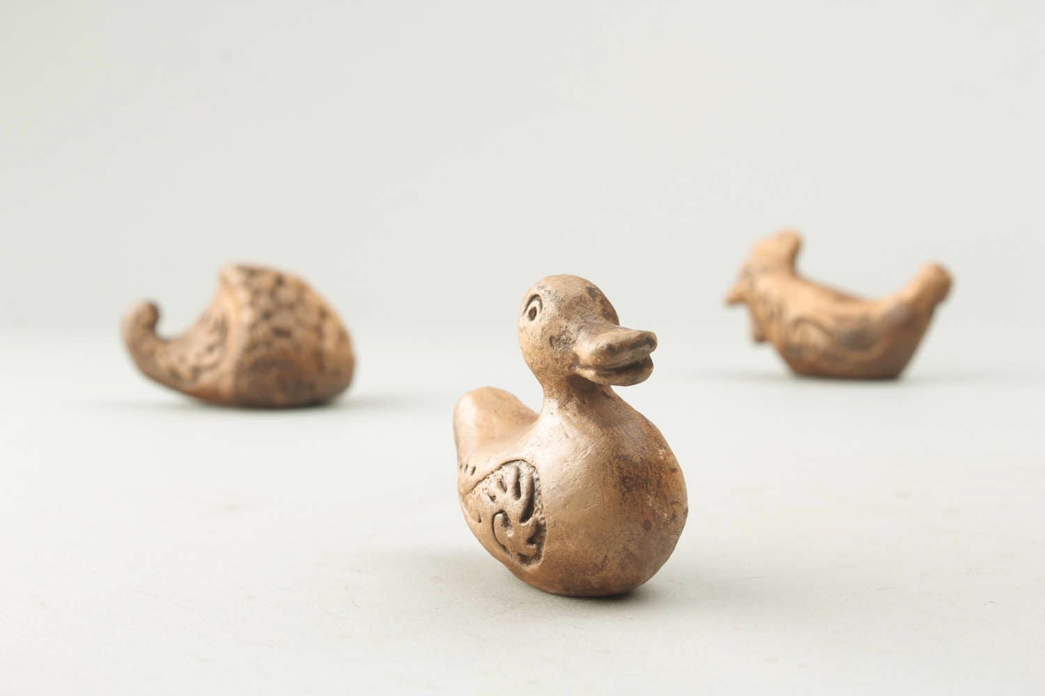 Ceramic whistle in the shape of a duck photo 1