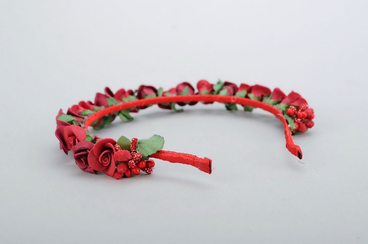 Headband with red roses photo 5