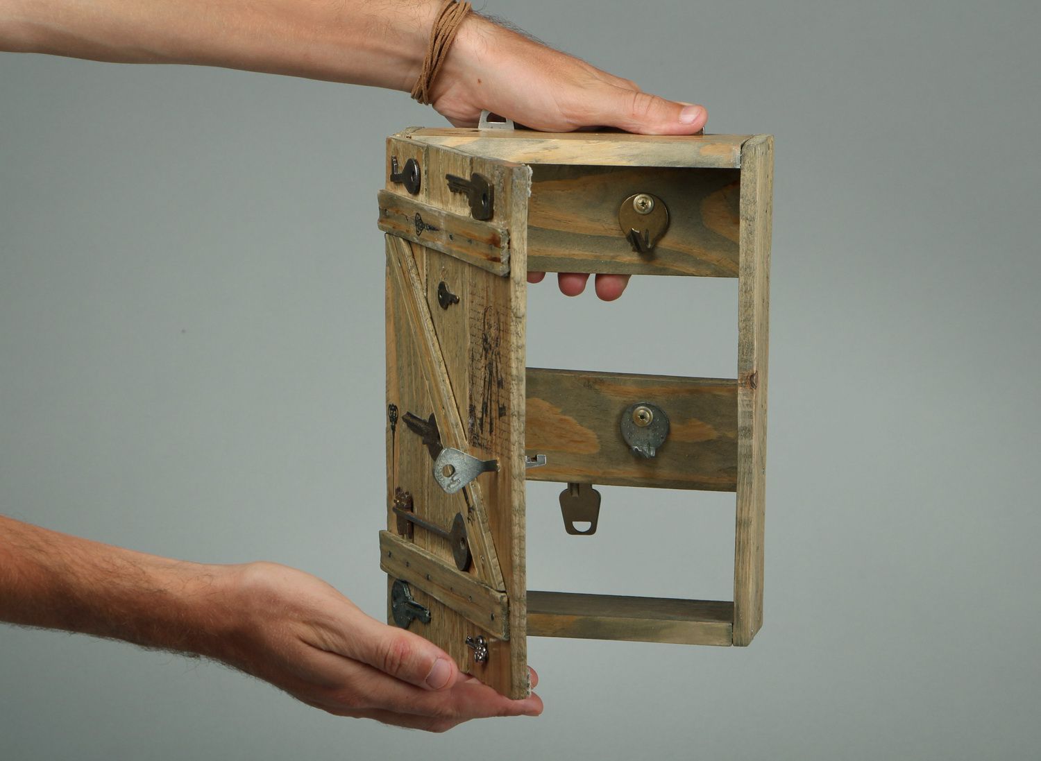 Caja para llaves de madera foto 4