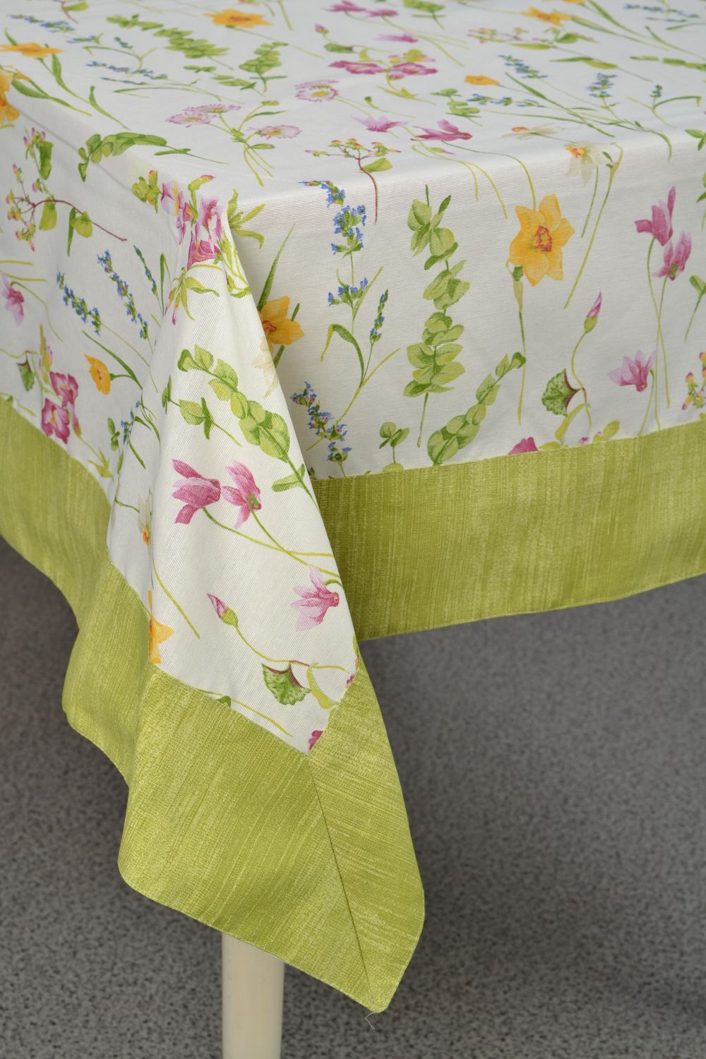 Bright fabric tablecloth  photo 3