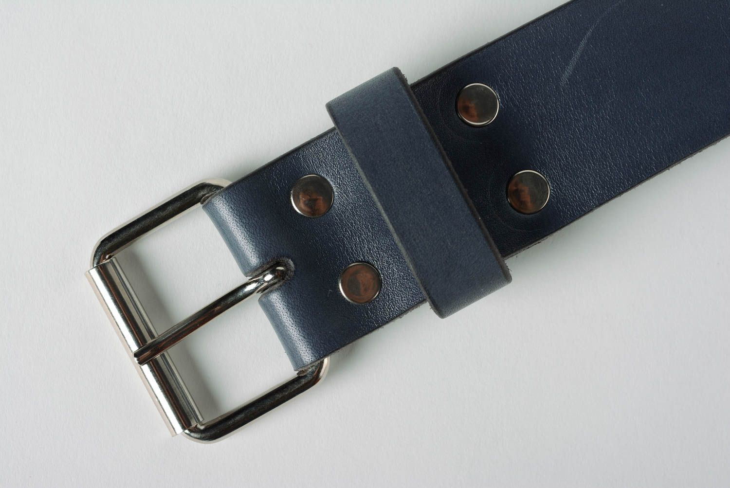 Handmade classic stylish designer genuine leather belt of black color for men photo 3