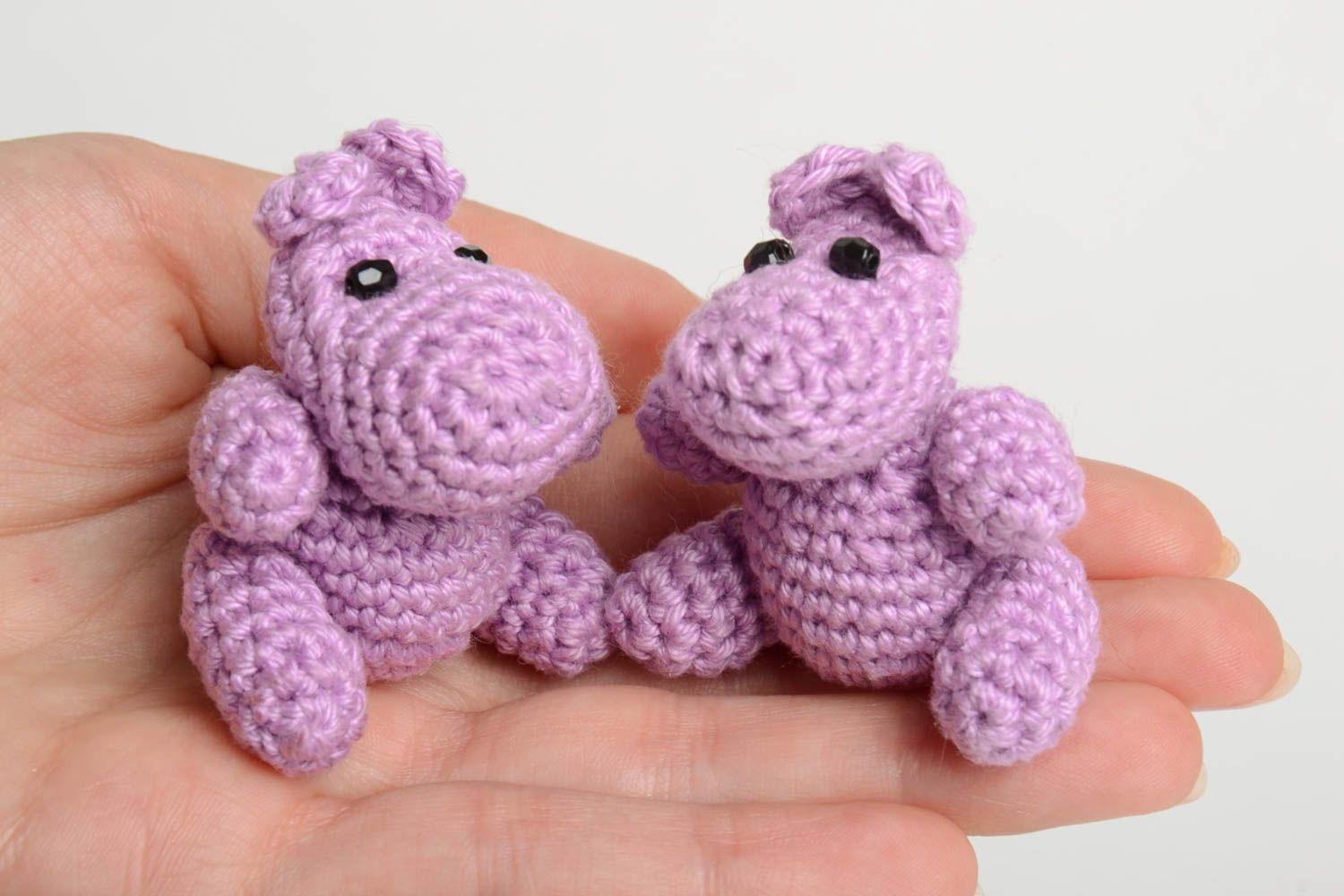 Peluches au crochet hippopotames Jouets faits main 2 pièces mauves Cadeau enfant photo 5