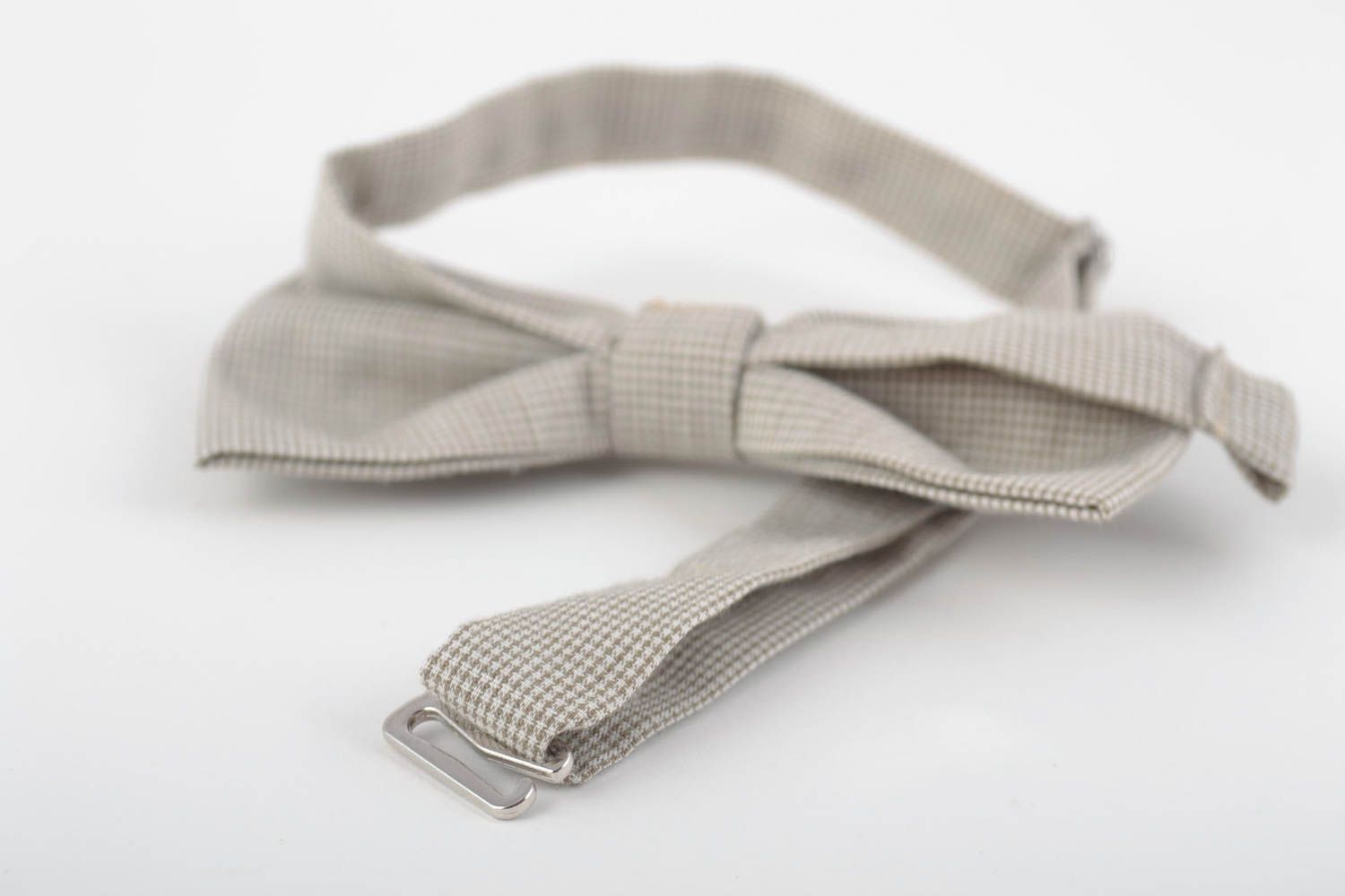 Текстильный галстук-бабочка ручной работы для мужчин и женщин светлый в клеточку фото 5