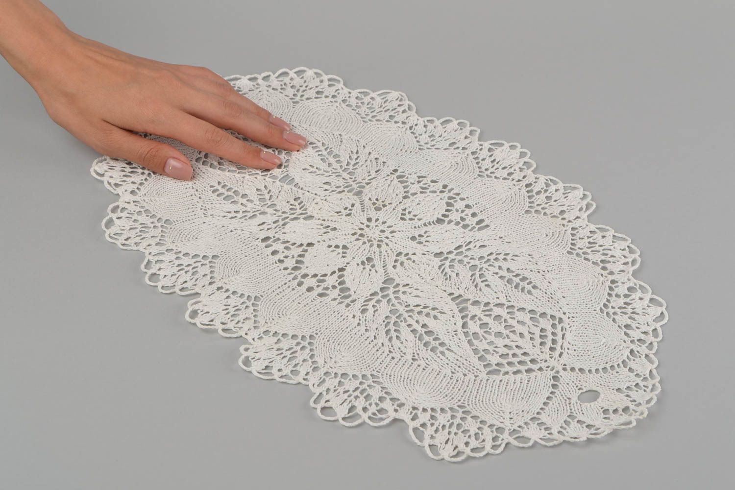 Napperon tricot fait main Textile de table blanc ajouré Décoration maison photo 2