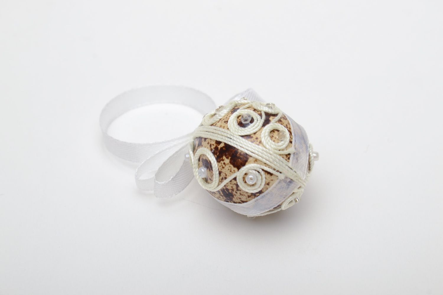 Oeuf de Pâques suspension déco petit avec motif et perles de rocailles photo 3