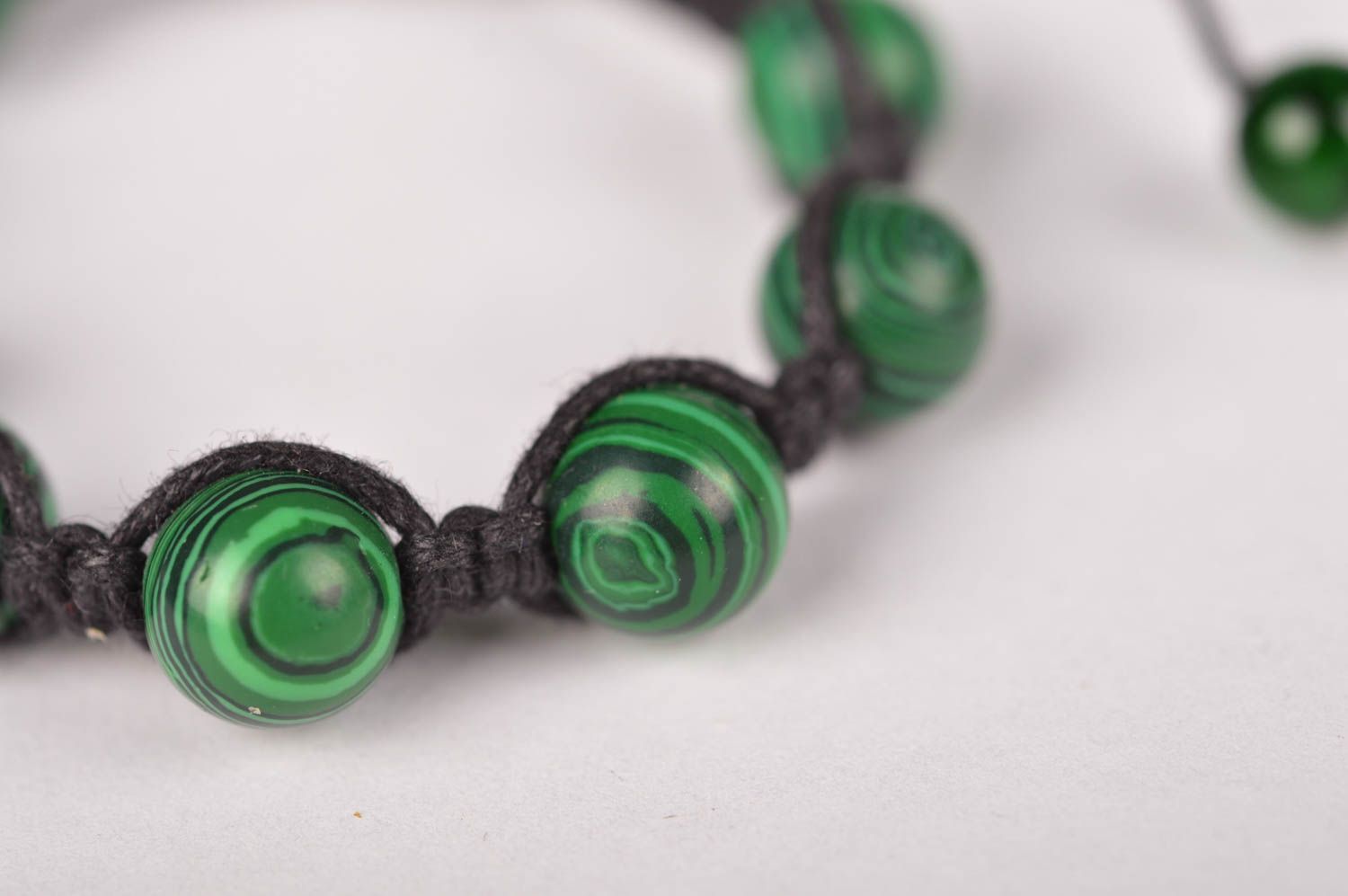 Pulsera de cordones y cuentas verdes pulsera artesanal pulsera para mujer  foto 4