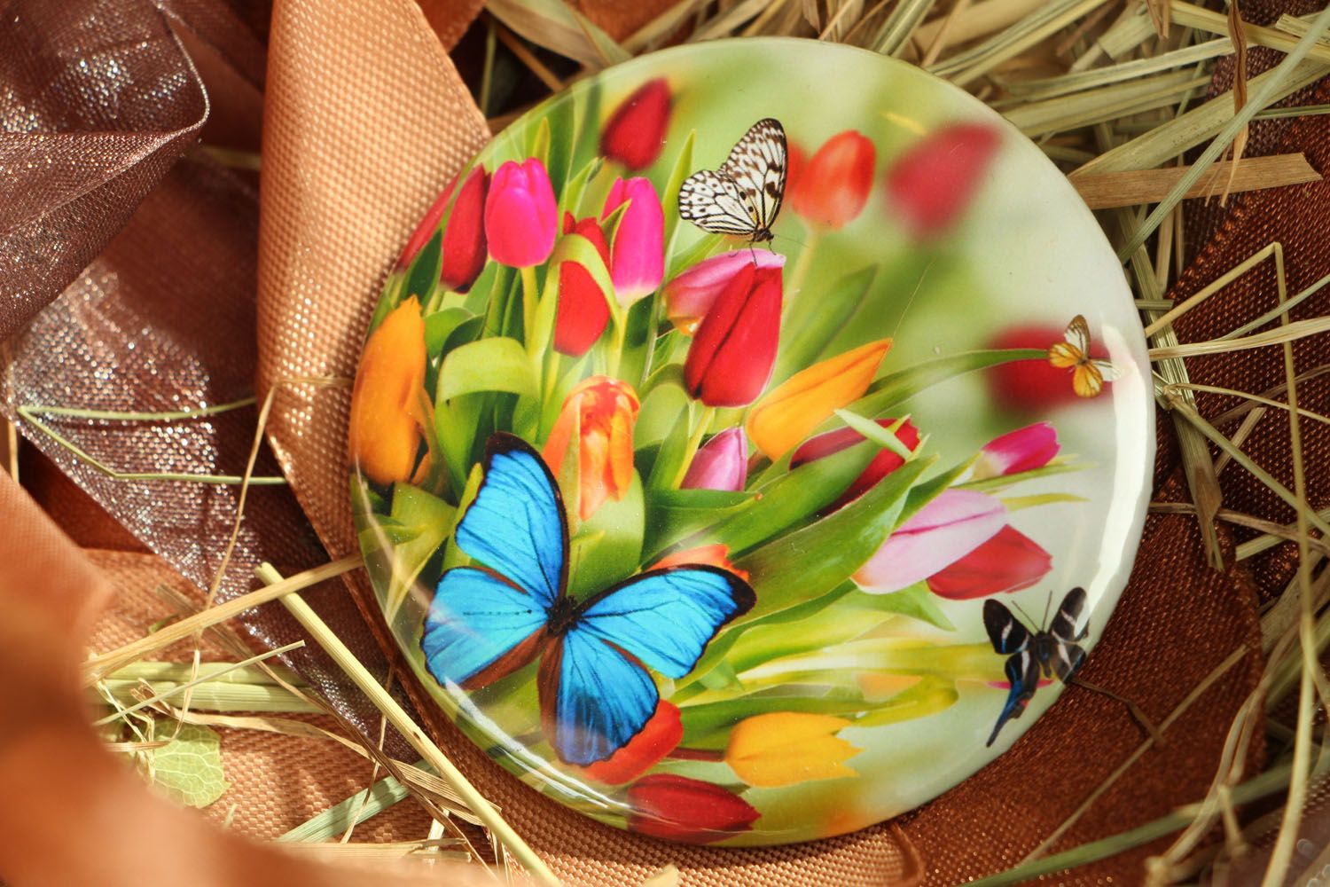 Pocket mirror for women with tulips photo 4