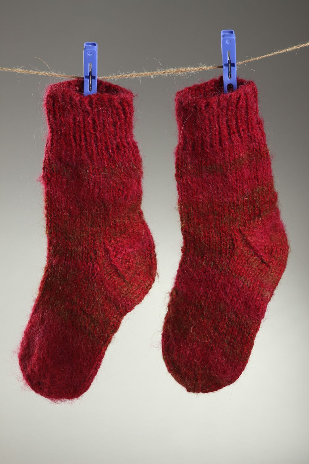 Chaussettes rouges faites main Chaussettes tricot en laine Vêtement femme photo 1