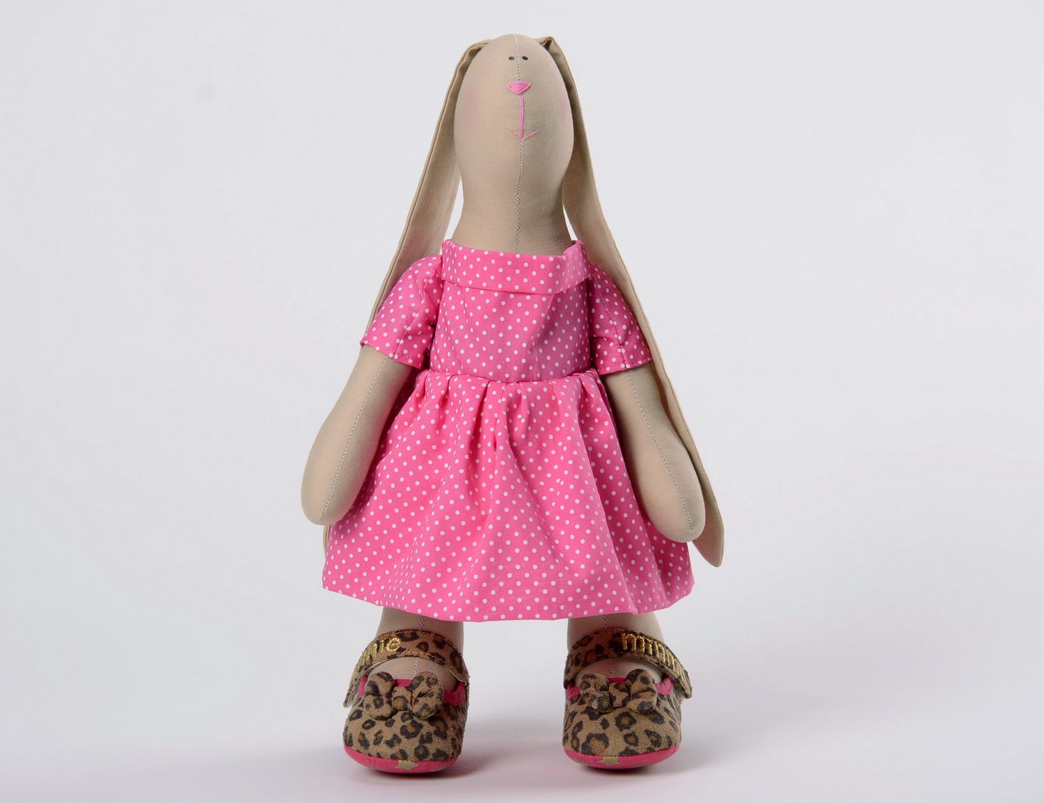 Puppe Hasenweibchen im rosigem Kleid foto 2