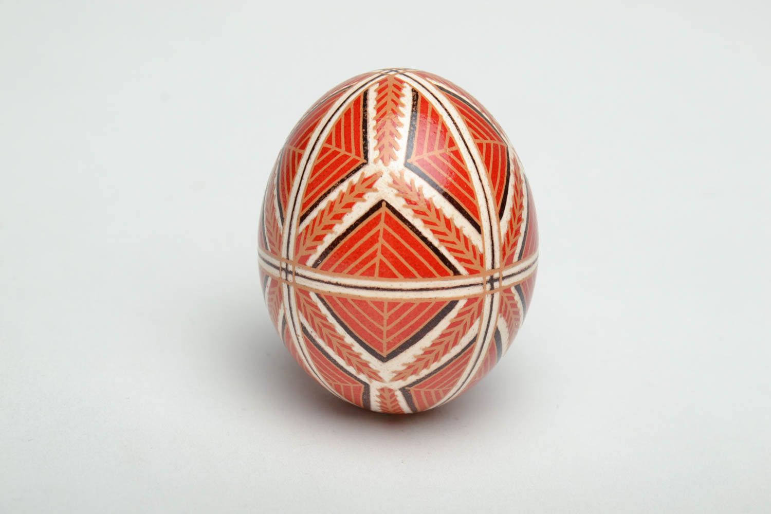 Huevo de Pascua pintado con espigas de trigo foto 2