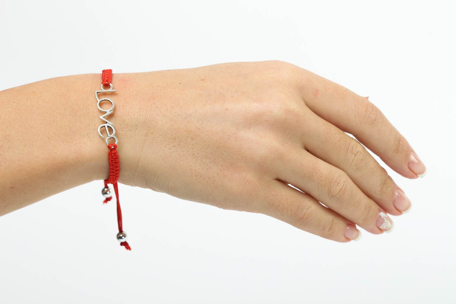 Bracelet en fils Bijou fait main love rouge design fin Accessoire femme photo 5