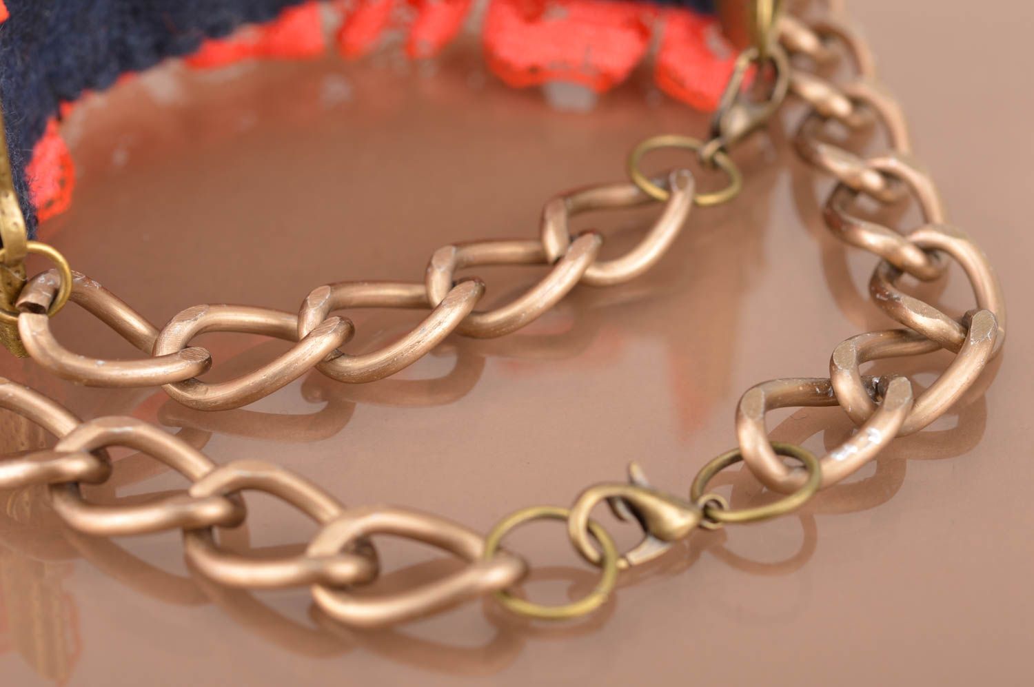 Set de bijoux collier et bracelet en perles fantaisie et dentelle faits main photo 3
