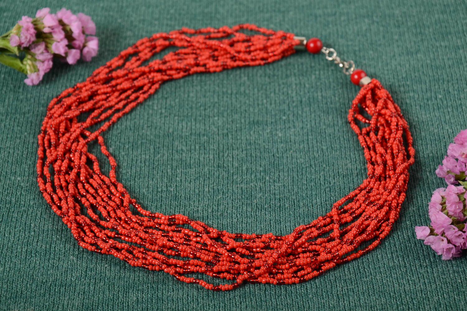 Ожерелье из чешского бисера многорядное оригинальное красное ручной работы фото 1