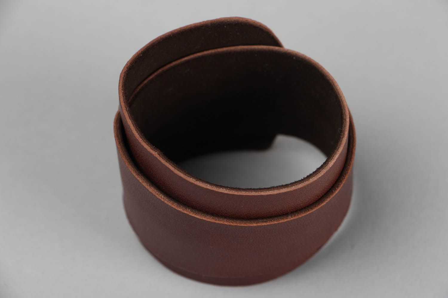 Bracelet en vrai cuir brun fait main photo 3