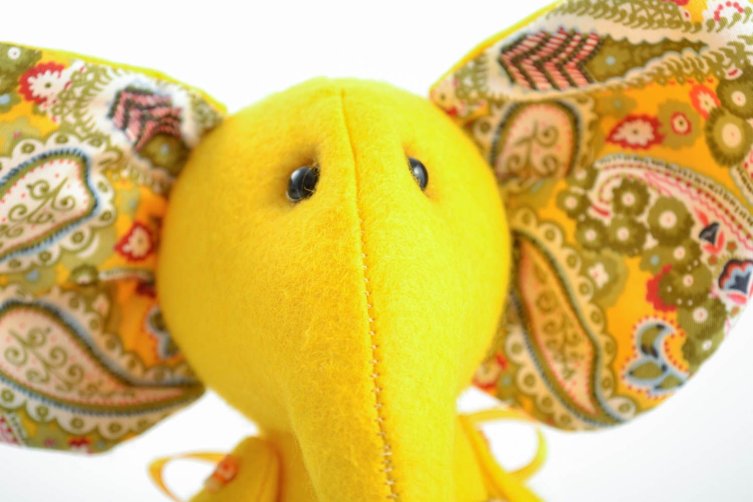 Peluche faite main éléphant jaune en feutrine et coton de grande taille  photo 4