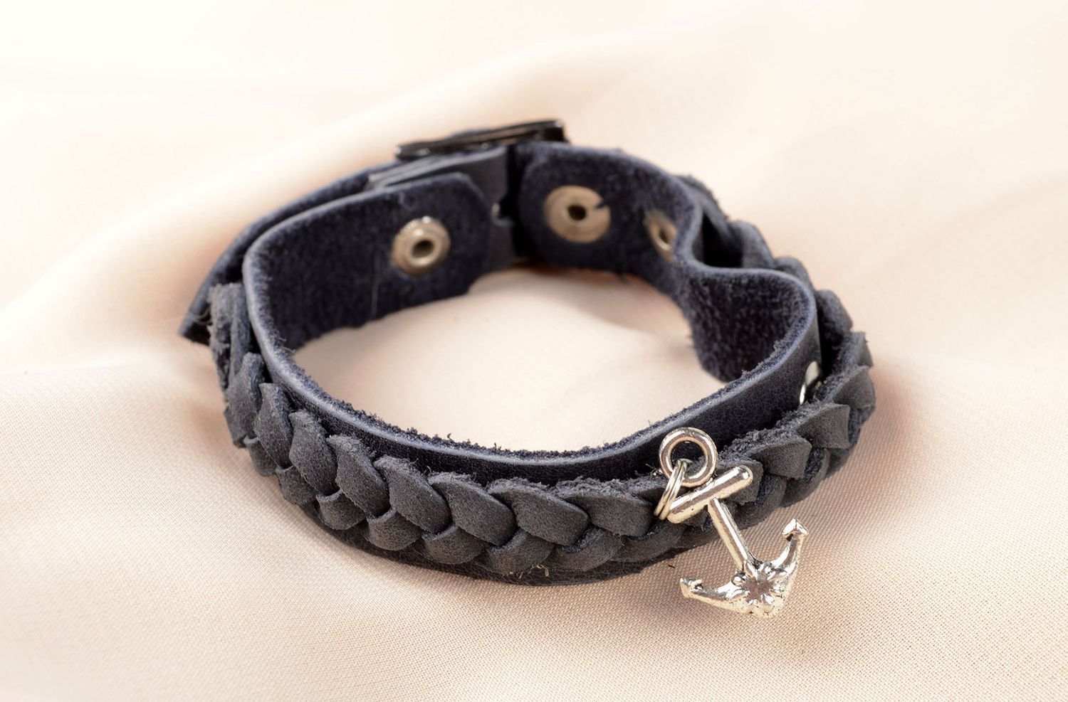 Stylish handmade leather bracelet fashion trends leather goods small gifts photo 5