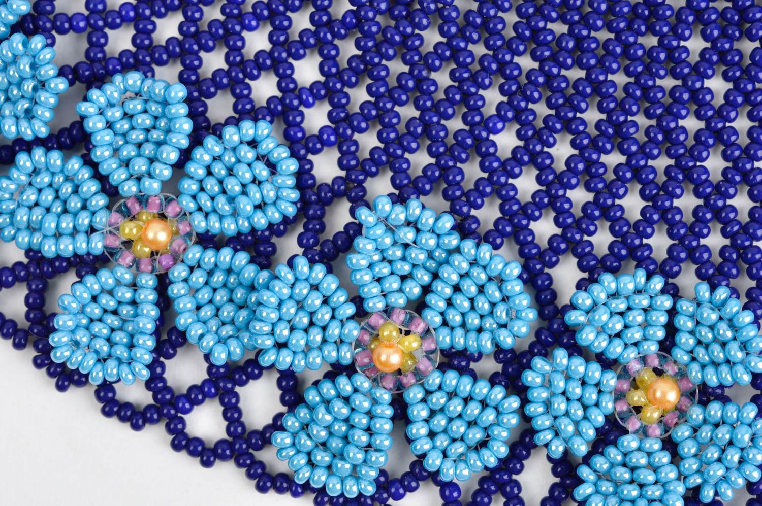 Колье из бисера украшение ручной работы голубые цветы бижутерия из бисера синяя фото 5