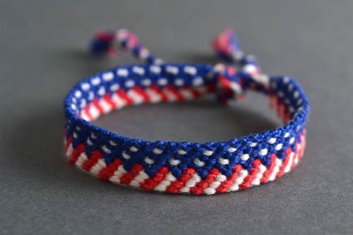 Handmade bright friendship wrist bracelet woven of threads in marine style - MADEheart.com
