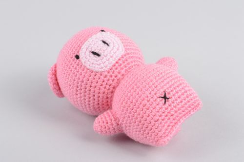 Weiches Häkel Kuscheltier handmade Kuschel Tier Schwein Designer Geschenk schön - MADEheart.com