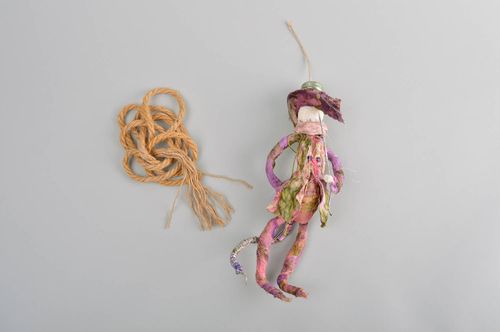 Juguete de colección artesanal souvenir original juguete decorativo Cochero - MADEheart.com
