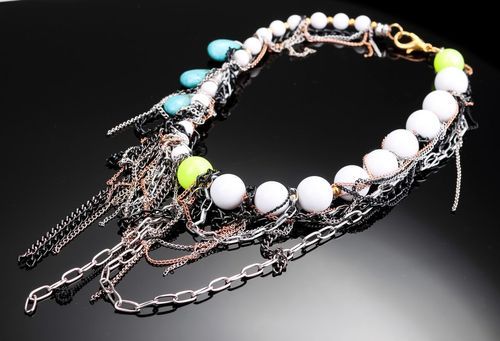 Handmade beads of natural stones - MADEheart.com