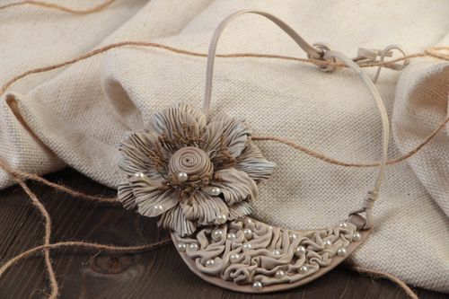 Beautiful handmade gray genuine leather flower necklace designer - MADEheart.com