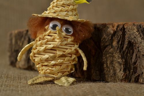 Figurine en paille  - MADEheart.com