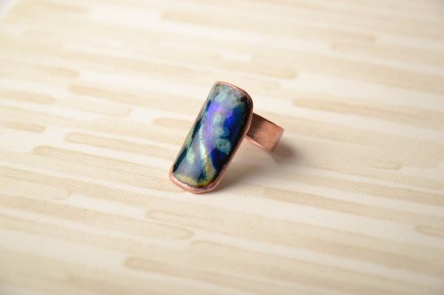 Handmade copper ring painted with enamel - MADEheart.com