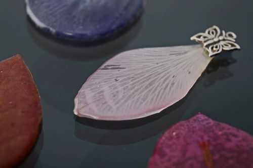 Colgante de flores vivas para el cuello en resina epoxi - MADEheart.com