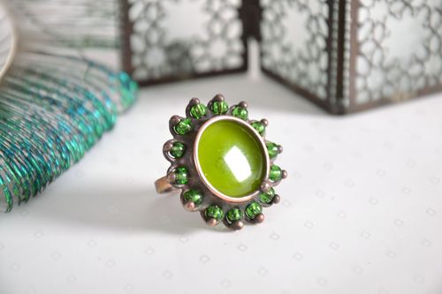 Крупное кольцо со стеклом Оливка - MADEheart.com