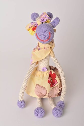 Juguete de peluche hecho a mano muñeco tejido a crochet regalo original - MADEheart.com