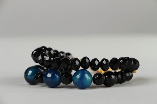Bracelet made of agate and glass - MADEheart.com