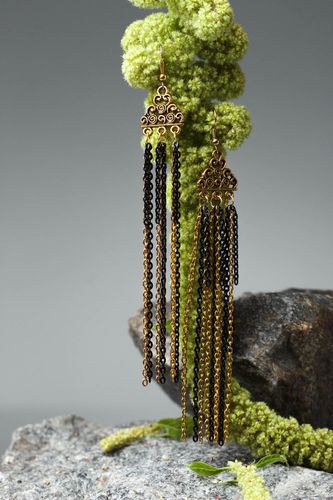 Orecchini pendenti in metallo fatti a mano accessori da donna regalo originale - MADEheart.com
