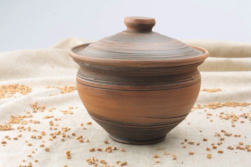 Terrine en terre cuite faite main - MADEheart.com