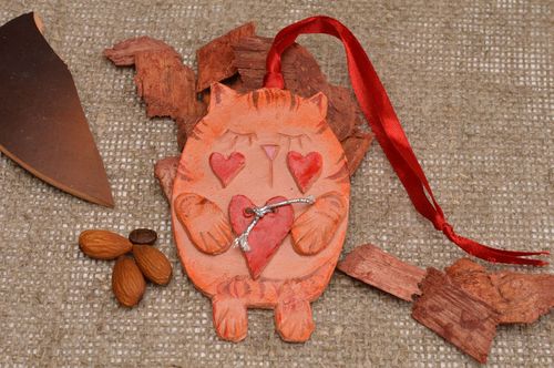 Игрушка из глины ручной работы глиняная игрушка украшение для дома котик - MADEheart.com