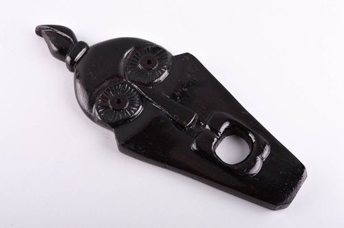 Panel decorativo hecho a mano regalo original máscara de madera de color negro - MADEheart.com