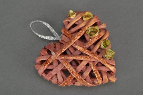 Newspaper interior pendant heart - MADEheart.com