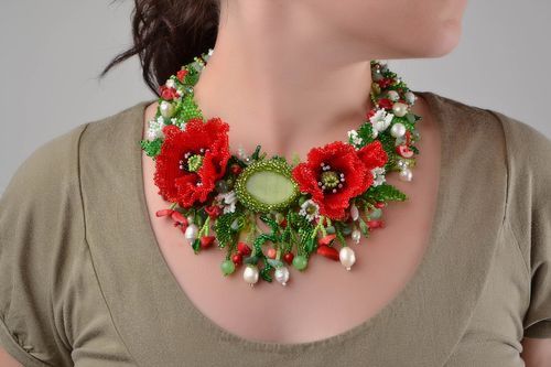 Handmade volume necklace made of beads and natural stones Poppy field - MADEheart.com