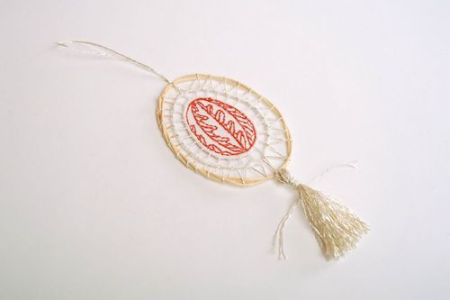 Pingente decorativo com bordado Pysanka - MADEheart.com