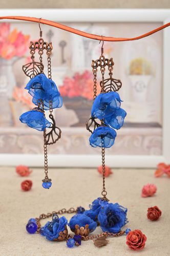Набор украшения из шифона синие серьги и браслет с розами ручной работы - MADEheart.com