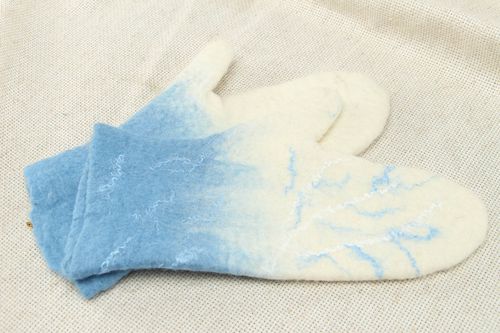 Wool felted mittens Tenderness - MADEheart.com