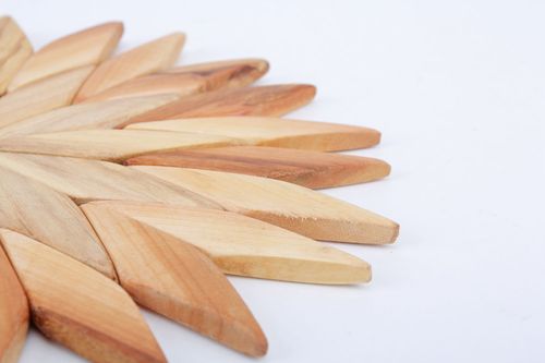 Supporto rotondo di legno fatto a mano per stoviglie calde sottopiatto legno - MADEheart.com