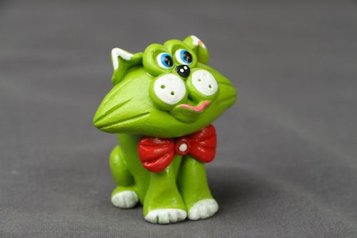 Estatueta de argila Gatinho verde  - MADEheart.com
